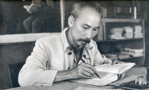 Tư tưởng Hồ Chí Minh về "Xây dựng văn hóa con người"