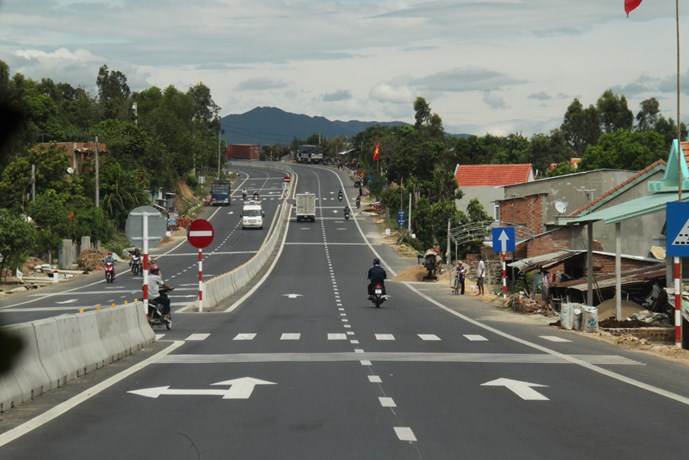 EXPANSION OF NATIONAL ROAD 1A, SECTION PHU YEN CITY