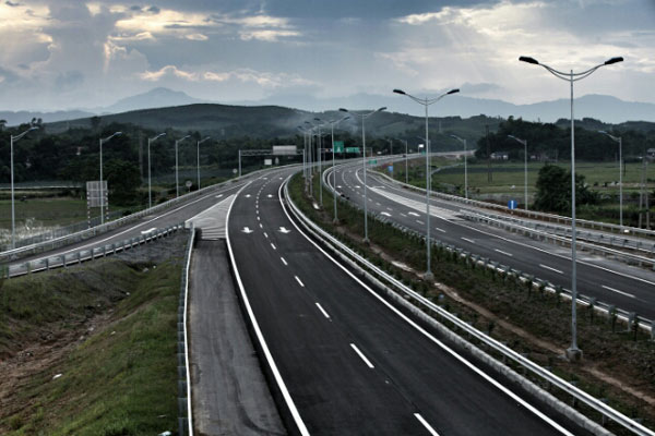 NOI BAI – LAO CAI EXPRESSWAY