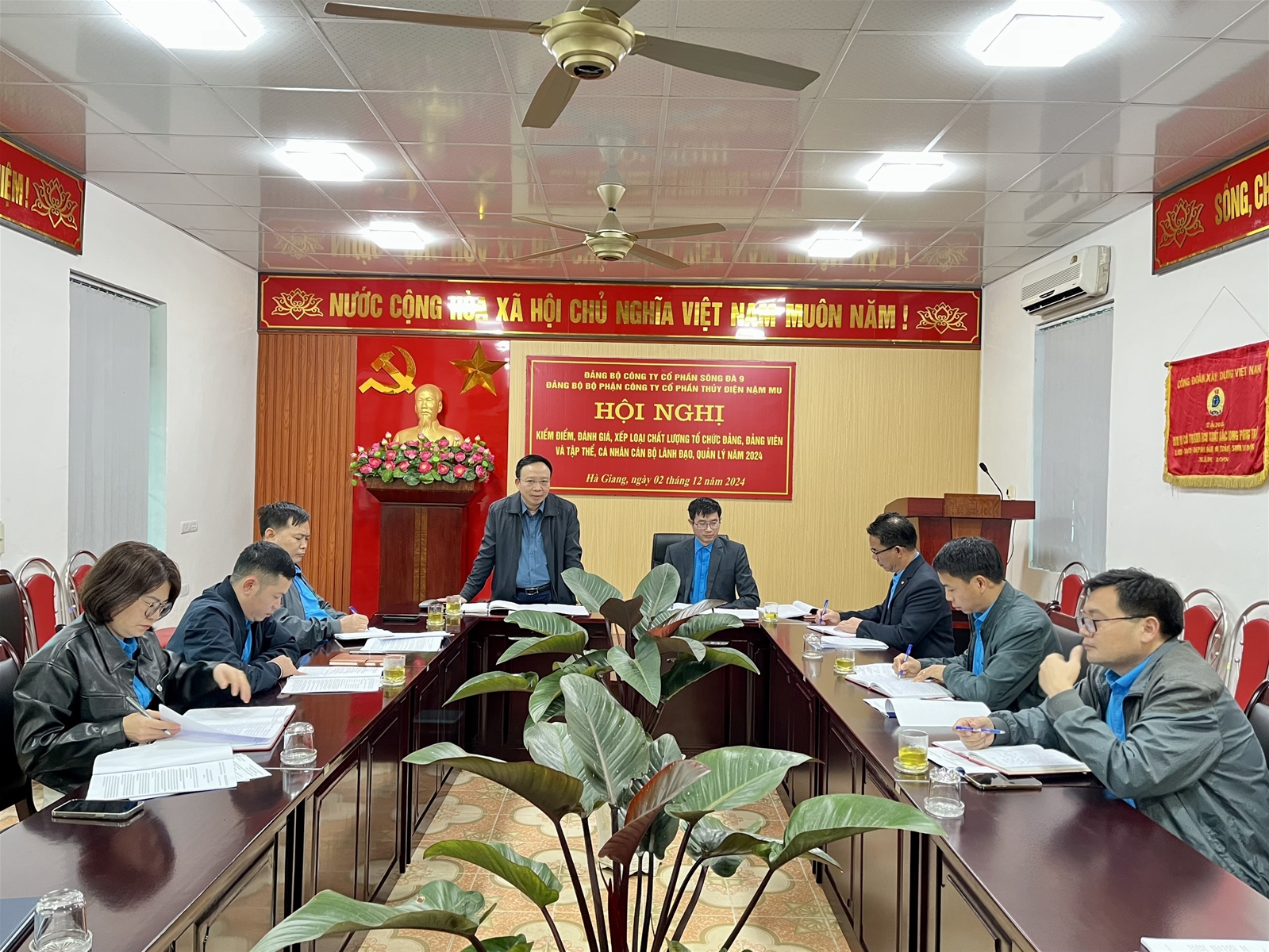 Đảng ủy BP Công ty CP thủy điện Nậm Mu tổ chức Hội nghị kiểm điểm, đánh giá, xếp loại chất lượng tổ chức đảng, đảng viên và tập thể, cá nhân cán bộ lãnh đạo, quản lý năm 2024